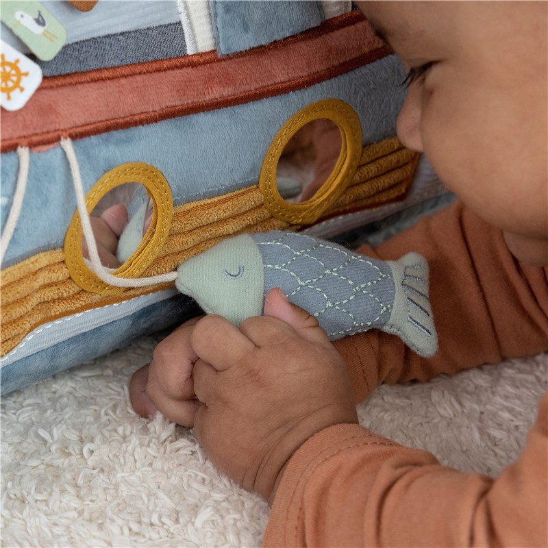 COJÍN DE ACTIVIDADES TRIANGULAR SAILORS LITTLE DUTCH