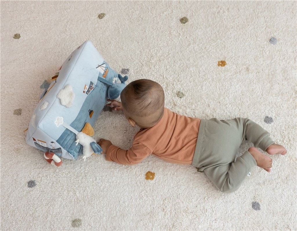 COJÍN DE ACTIVIDADES TRIANGULAR SAILORS LITTLE DUTCH