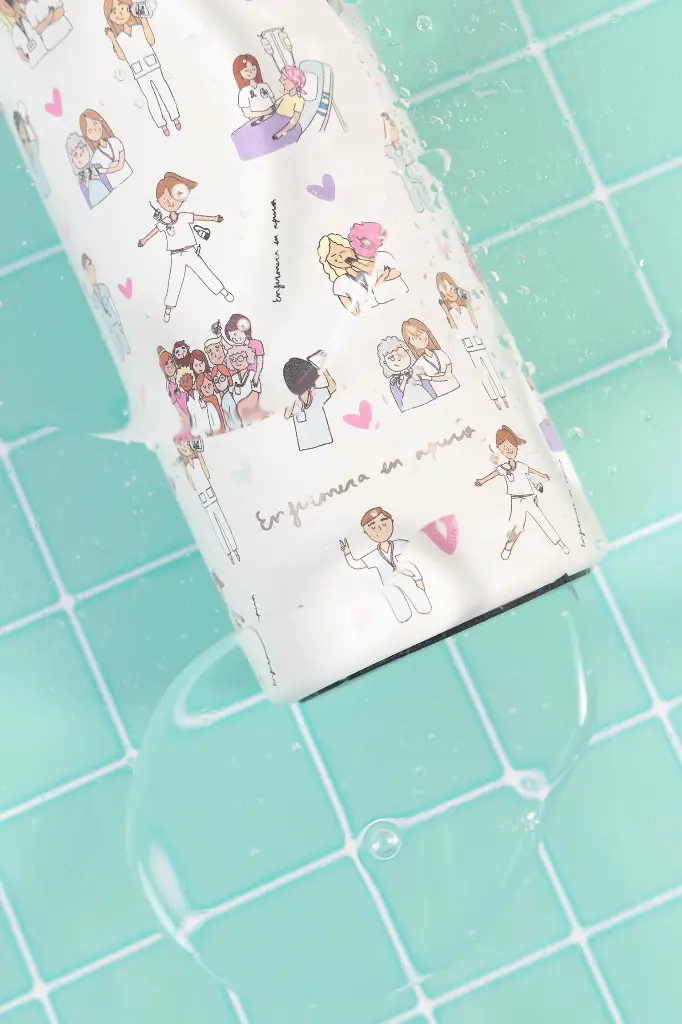 Runbott Enfermera En Apuros Lovely Team 600ml