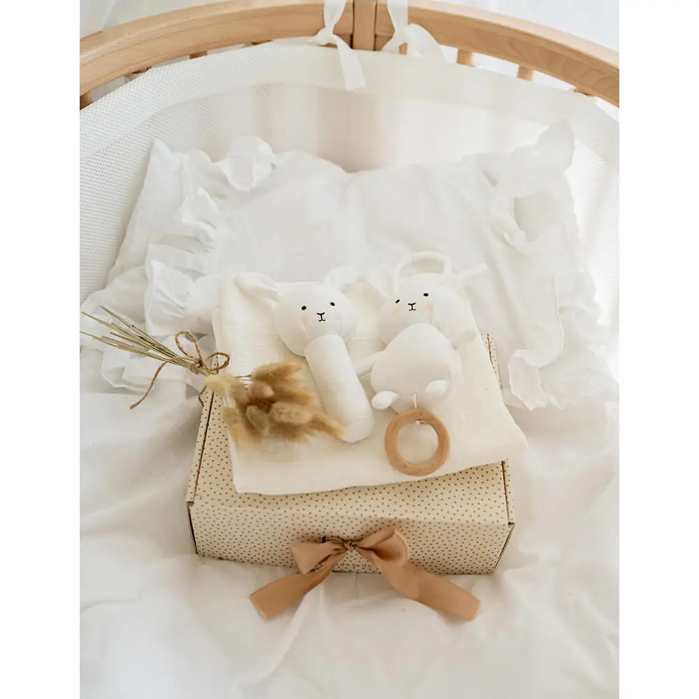 Caja regalo conejito blanco 2jpg.webp