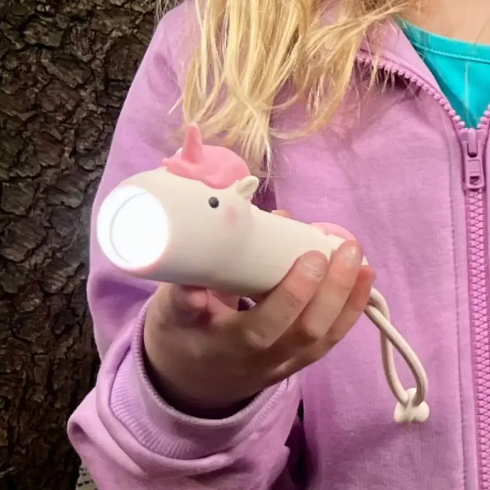 linterna-de-silicona-unicornio 2.webp