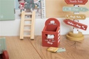 FSC LITTLE DUTCH CHRISTMAS DOOR